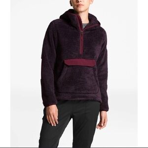 The North Face Women's Campshire Pullover Hoodie